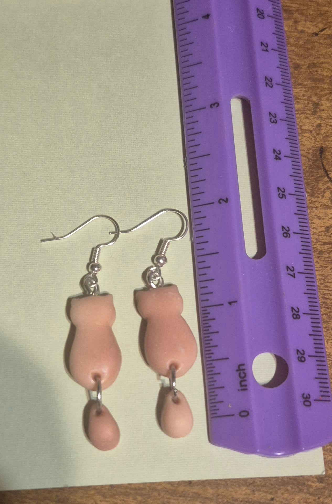 glow in the dark toasty kitty earrings!!