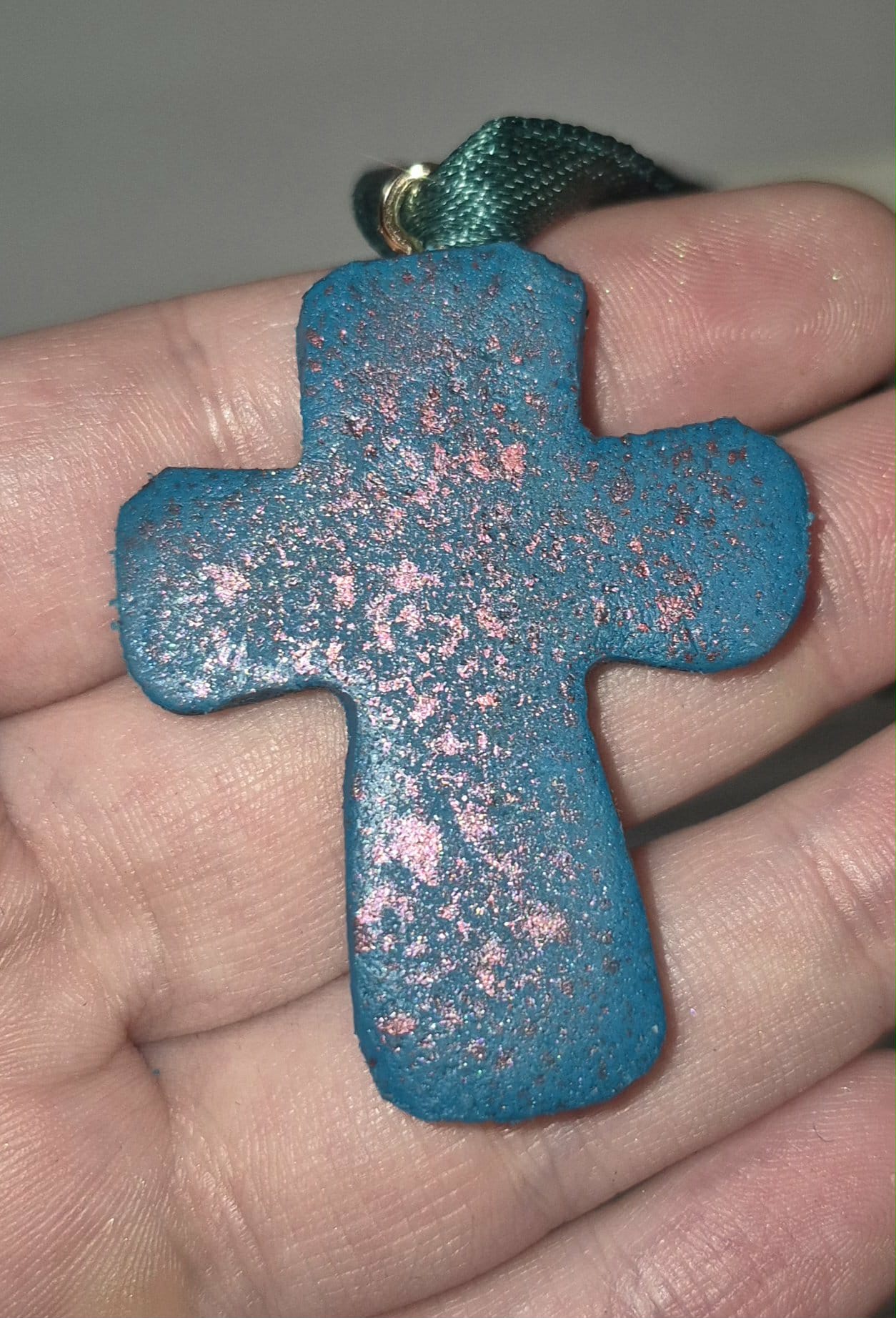 Imperfection cross bookmark (1 count)