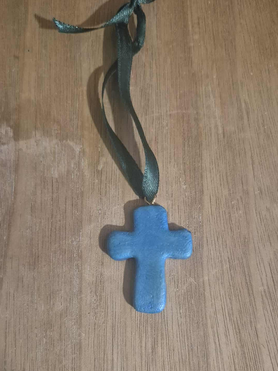 Imperfection cross ornament (1 count)