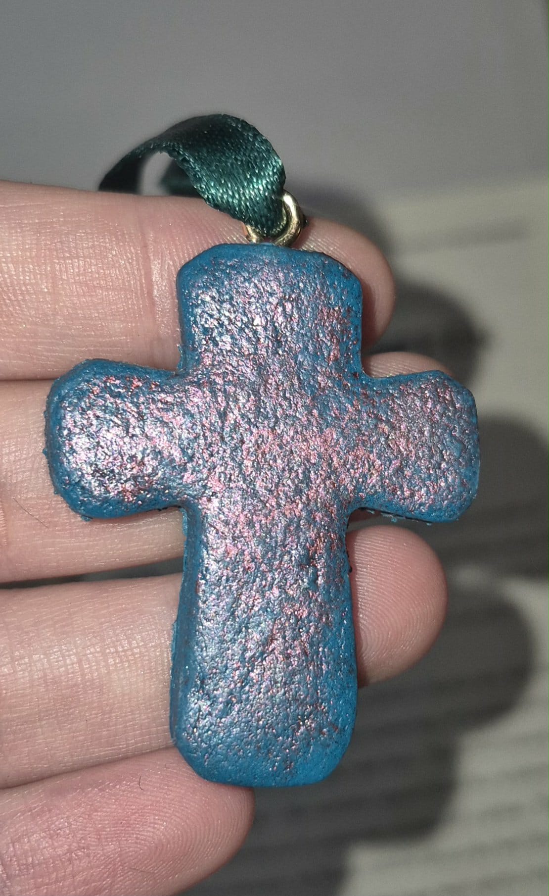 Imperfection cross bookmark (1 count)