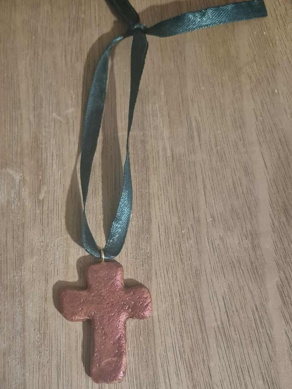Imperfection cross ornament (1 count)