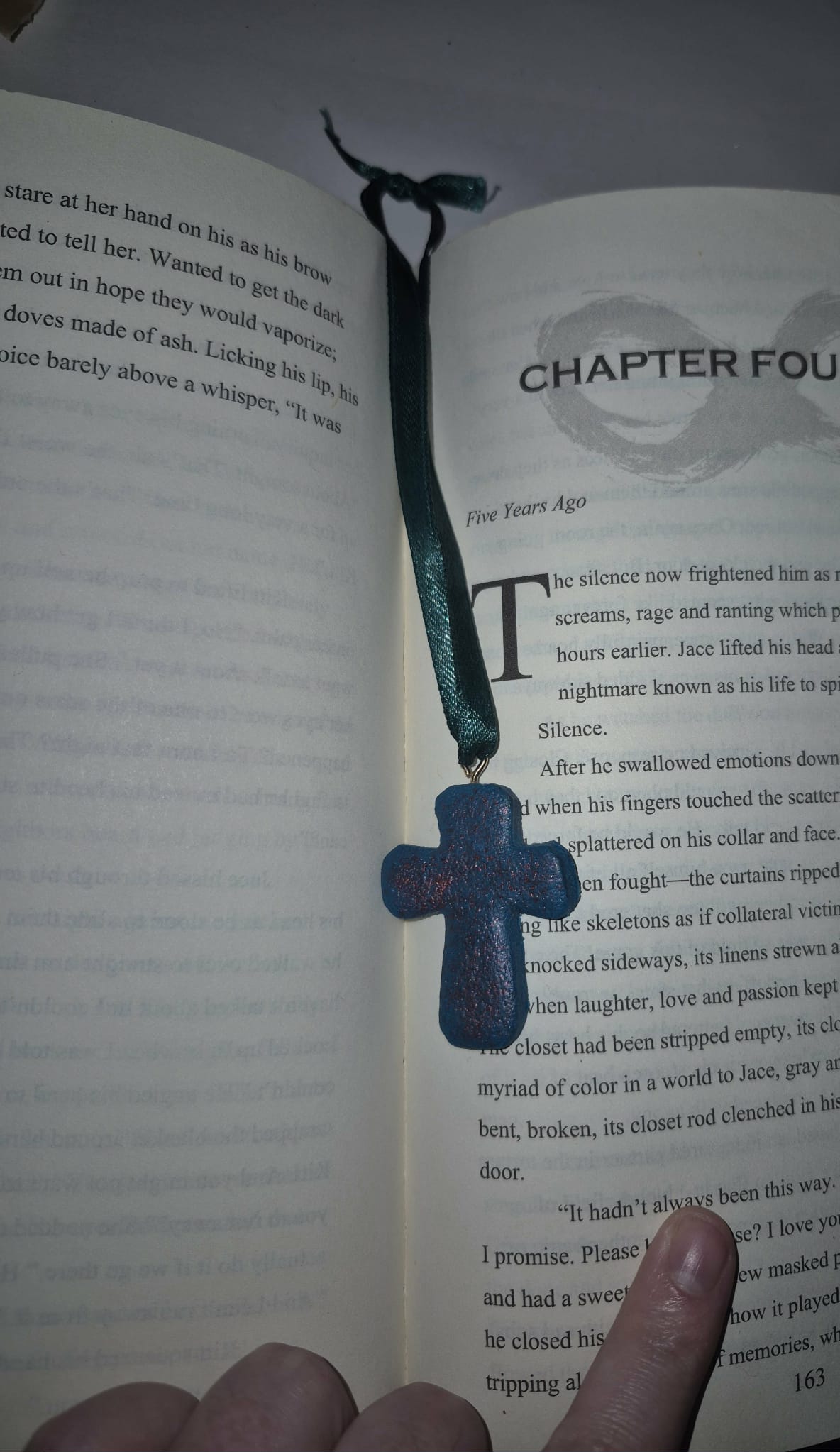 Imperfection cross bookmark (1 count)