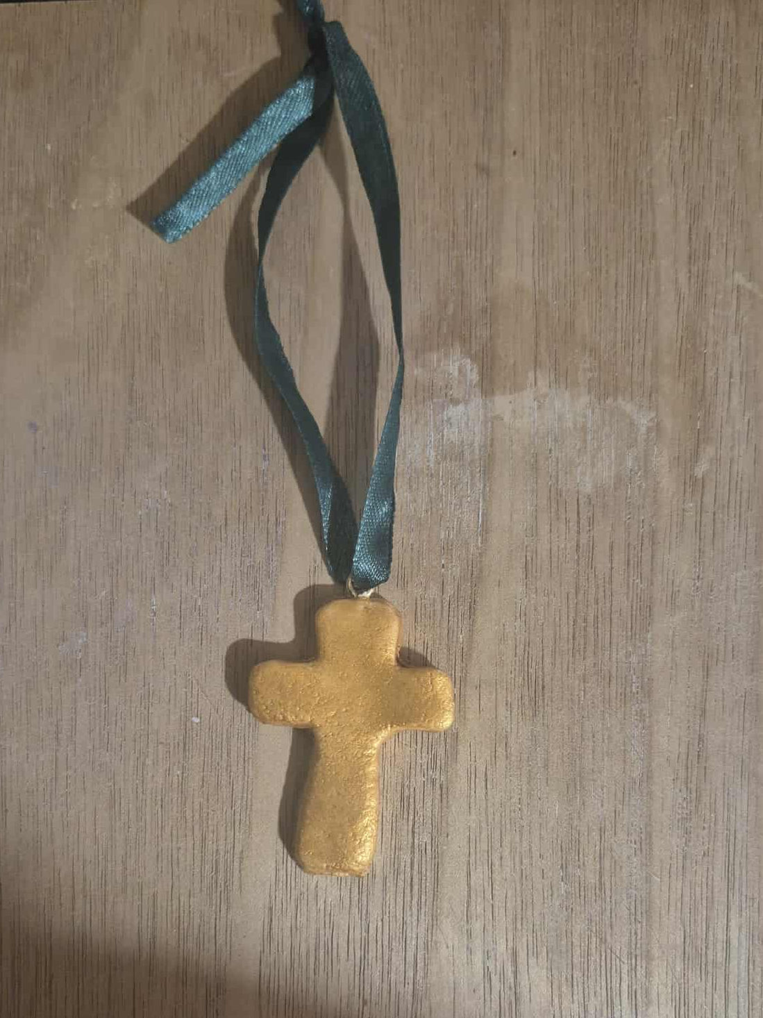 Imperfection cross ornament (1 count)