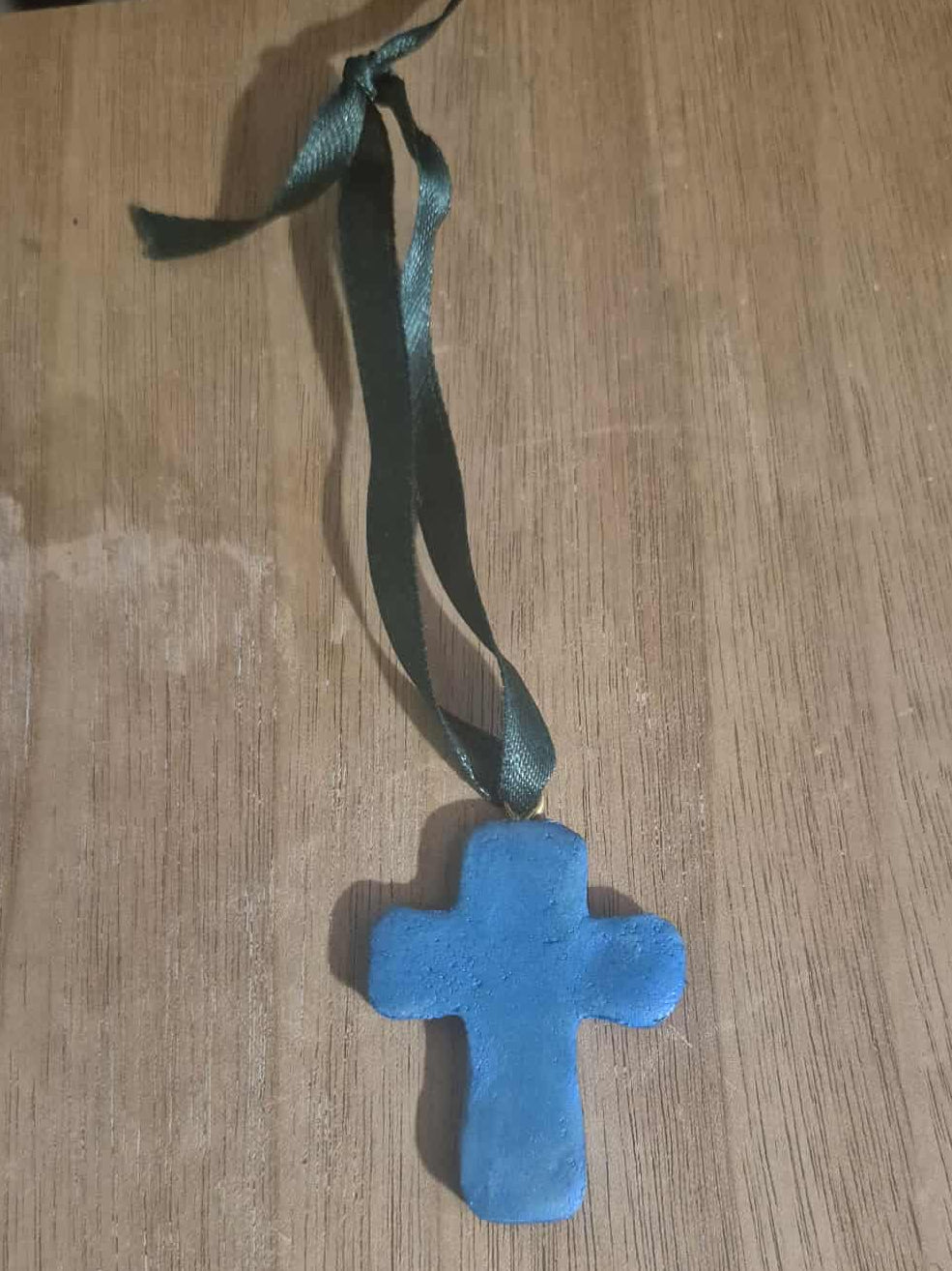 Imperfection cross ornament (1 count)