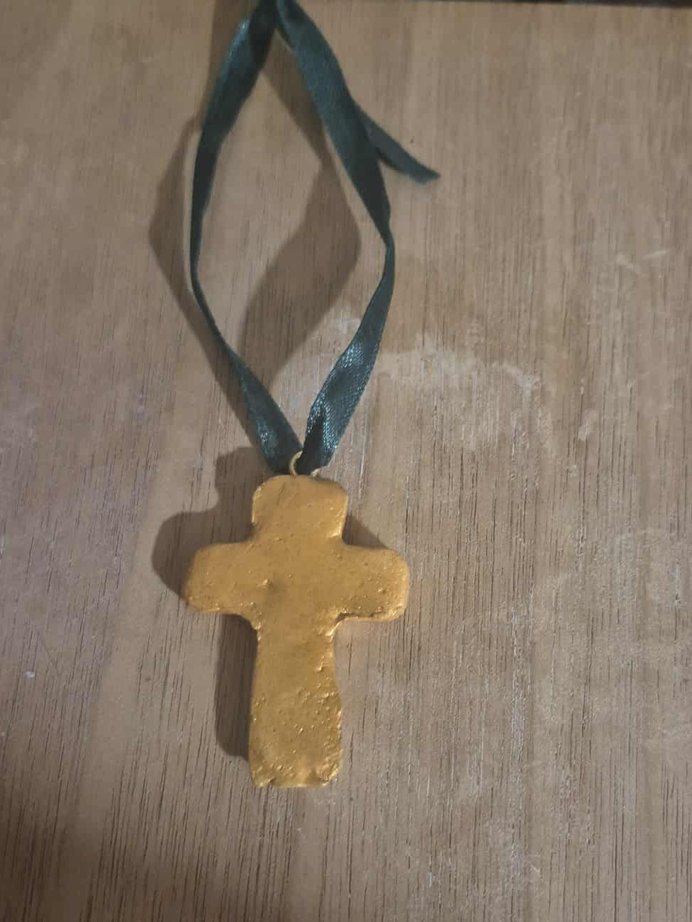 Imperfection cross ornament (1 count)