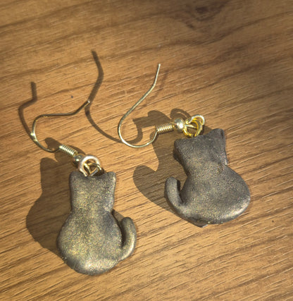 Small Tail Cat Earrings