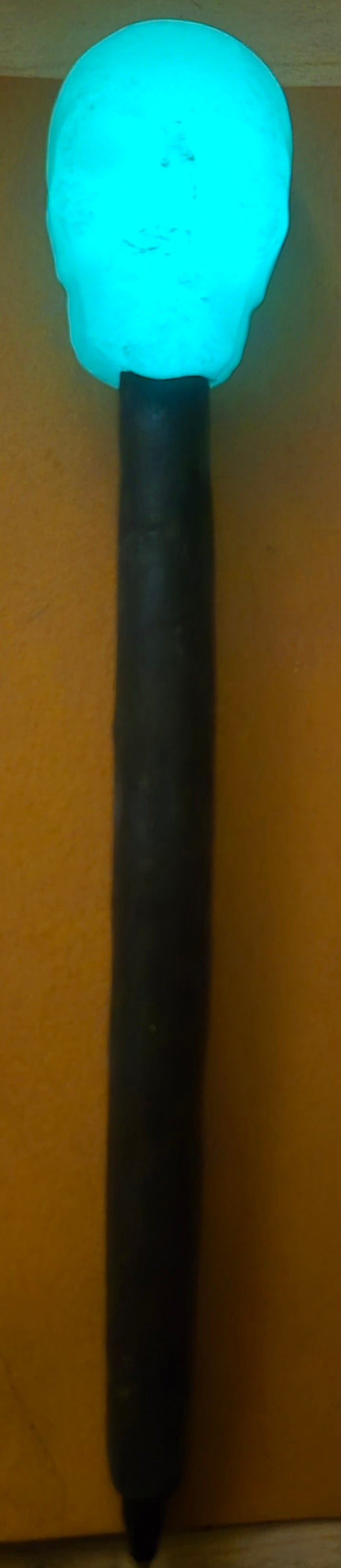 Glow in the dark pens (2 count)